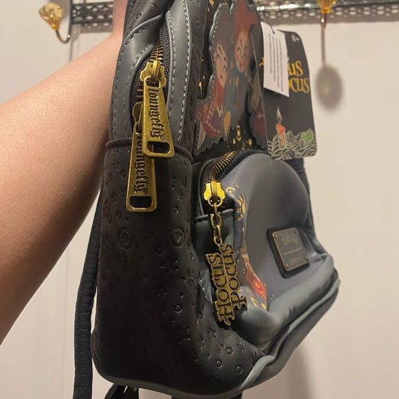 Loungefly Disney Hocus Pocus Black and Gray Backpack Halloween - NWT - Picture 7 of 10